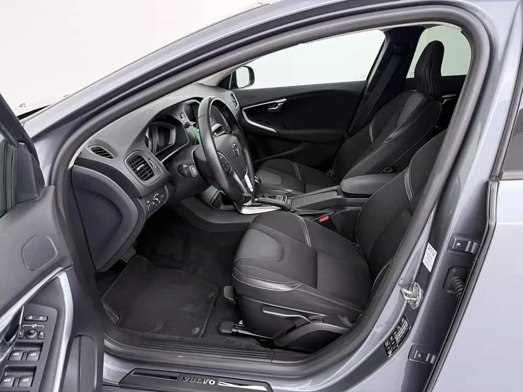 Volvo V40 T2 Momentum Geartronic *Kamera*Ganzjahres*PD 03/2018-photo-11