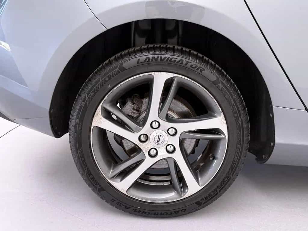 Volvo V40 T2 Momentum Geartronic *Kamera*Ganzjahres*PD 03/2018-photo-17
