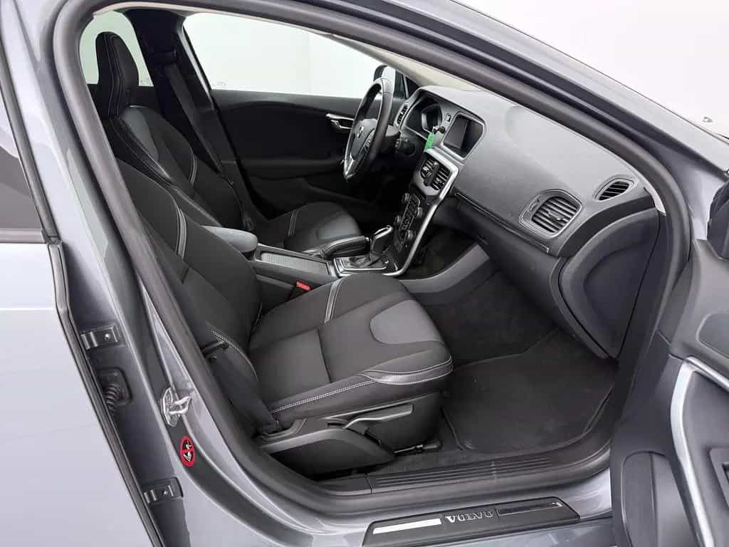 Volvo V40 T2 Momentum Geartronic *Kamera*Ganzjahres*PD 03/2018-photo-19