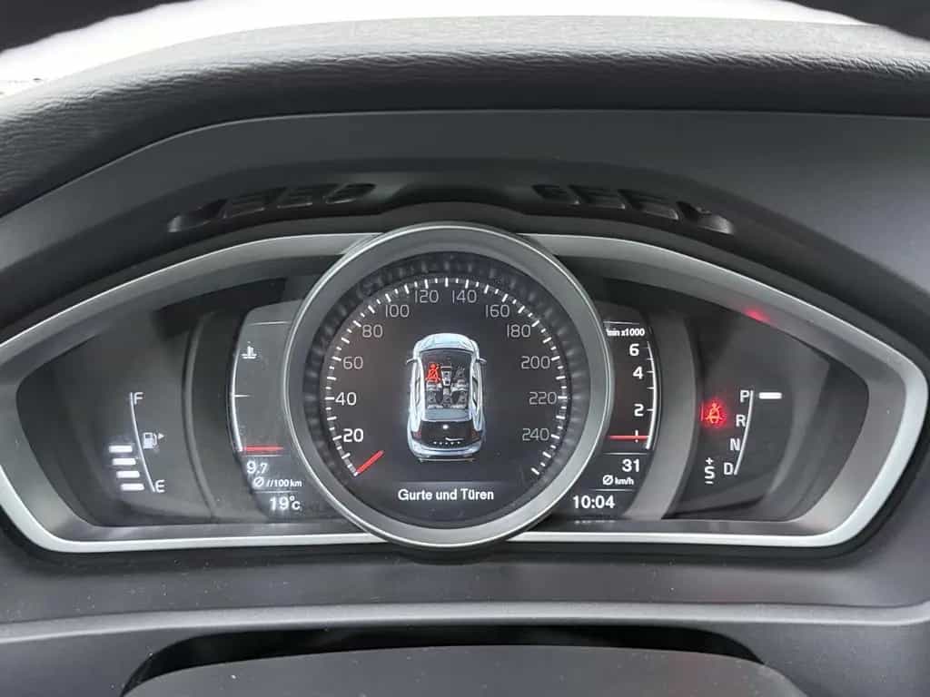 Volvo V40 T2 Momentum Geartronic *Kamera*Ganzjahres*PD 03/2018-photo-24