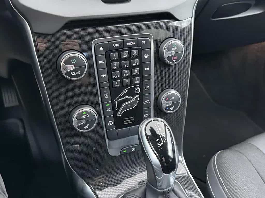 Volvo V40 T2 Momentum Geartronic *Kamera*Ganzjahres*PD 03/2018-photo-25