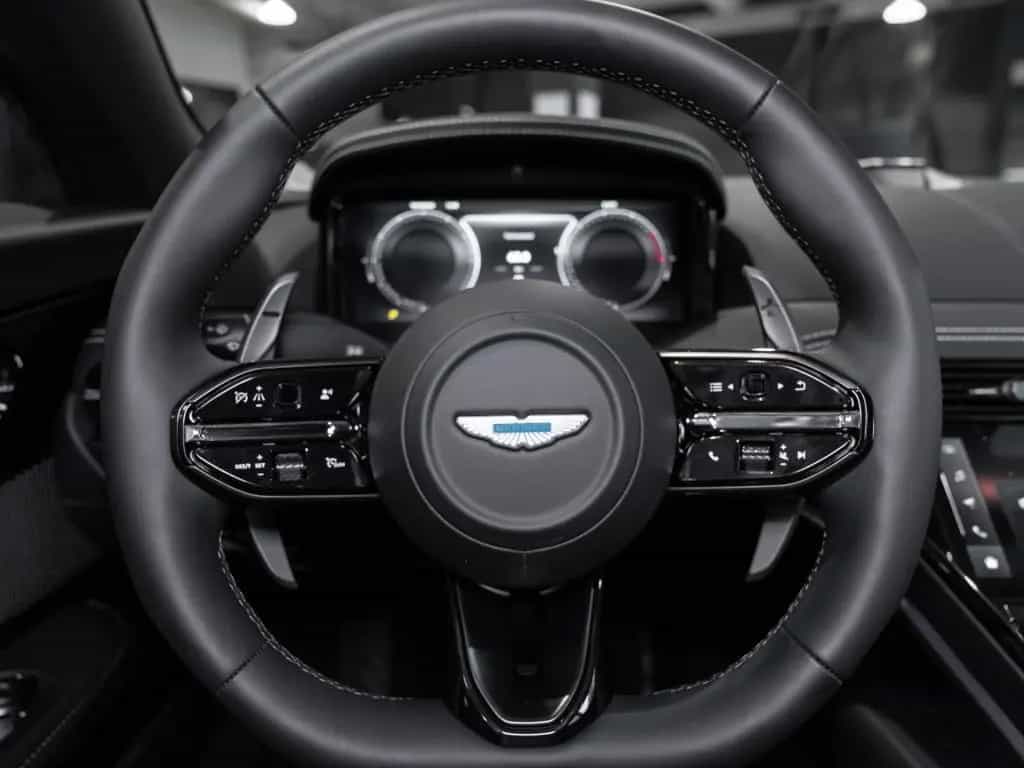 Aston Martin DB12 Coupe Bowers & Wilkins 10/2025-photo-10