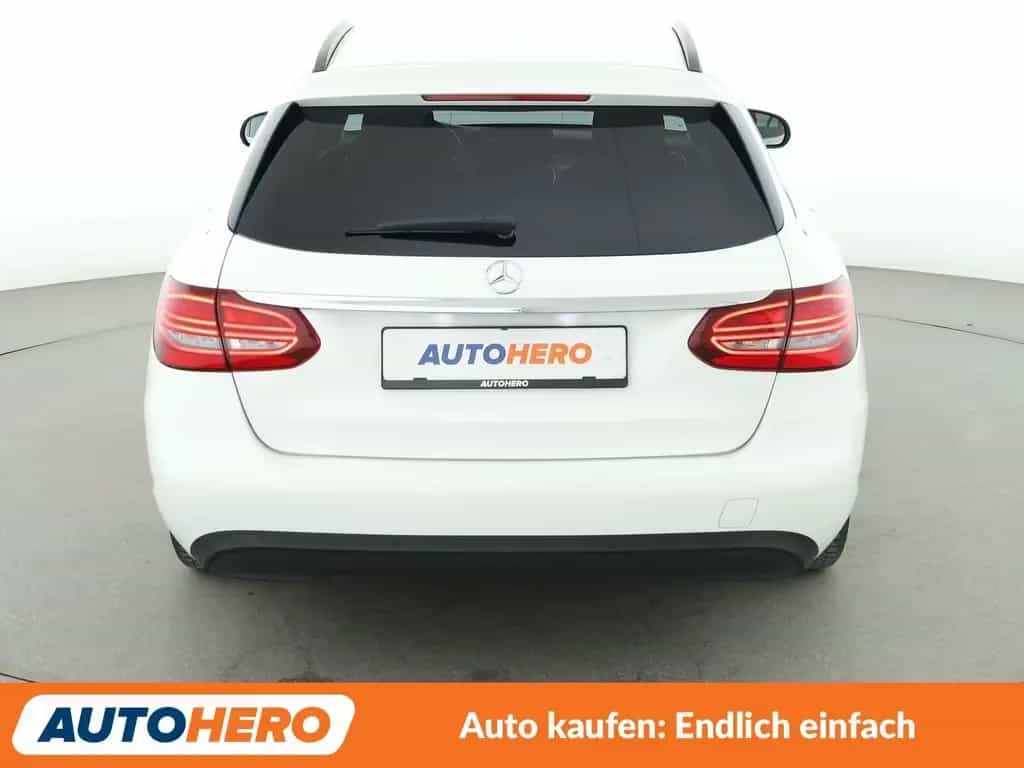 Mercedes-Benz C 180 CGI T*LED*NAVI*TEMPO*PDC*SHZ*KLIMA* 04/2019-photo-4