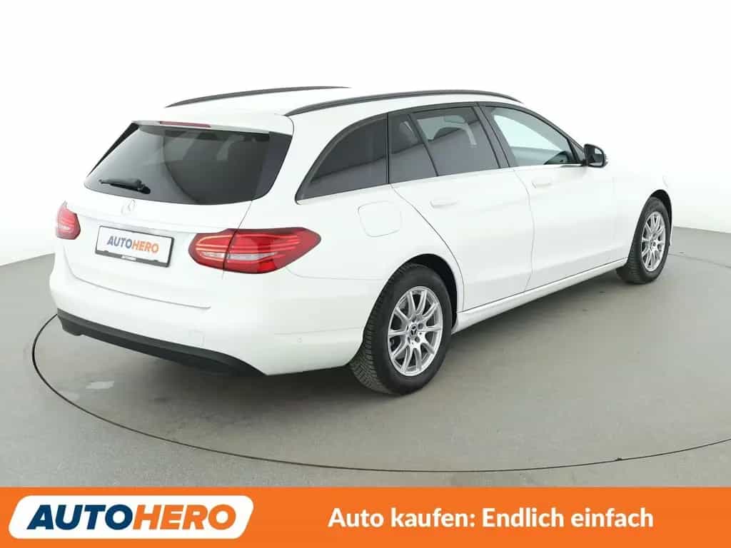 Mercedes-Benz C 180 CGI T*LED*NAVI*TEMPO*PDC*SHZ*KLIMA* 04/2019-photo-5