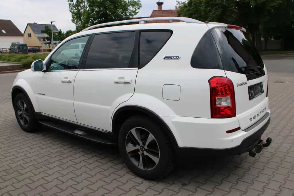 Ssangyong REXTON 2.2 Diesel e-XDi 220 Sapphire 4WD 09/2015-photo-5