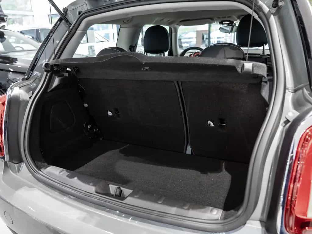 MINI ONE Pepper LED NAVI SITZHEIZUNG PDC KLIMA FACEL. 11/2019-photo-8