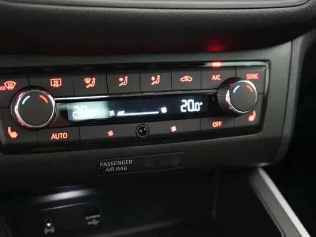 Seat Arona TSI FR+PARKPILOT+SPORTSITZE+LED TAGFAHRLIC 10/2019-photo-13