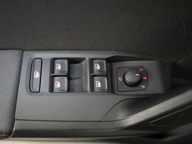 Seat Arona TSI FR+PARKPILOT+SPORTSITZE+LED TAGFAHRLIC 10/2019-photo-17