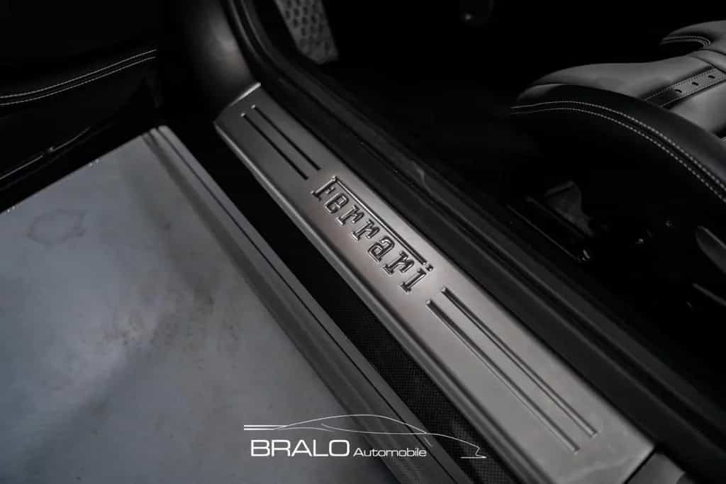 Ferrari 812 Superfast*CARBON*JBL*KAMERA*LIFT 09/2019-photo-31