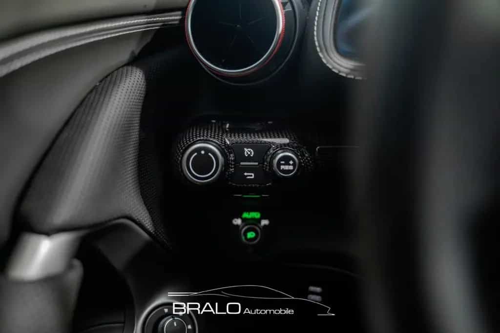 Ferrari 812 Superfast*CARBON*JBL*KAMERA*LIFT 09/2019-photo-40