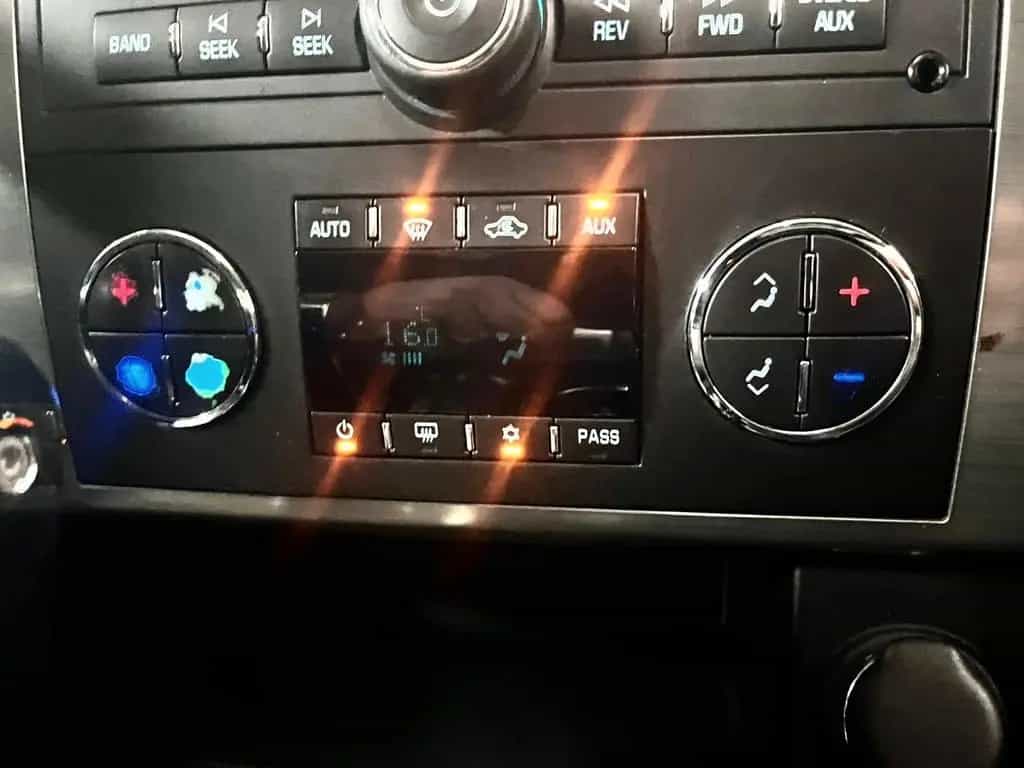 Hummer H2 6.2 V8 Luxury*1.HAND*7 Si.*KAMERA*TÜV NEU* 01/2008-photo-10