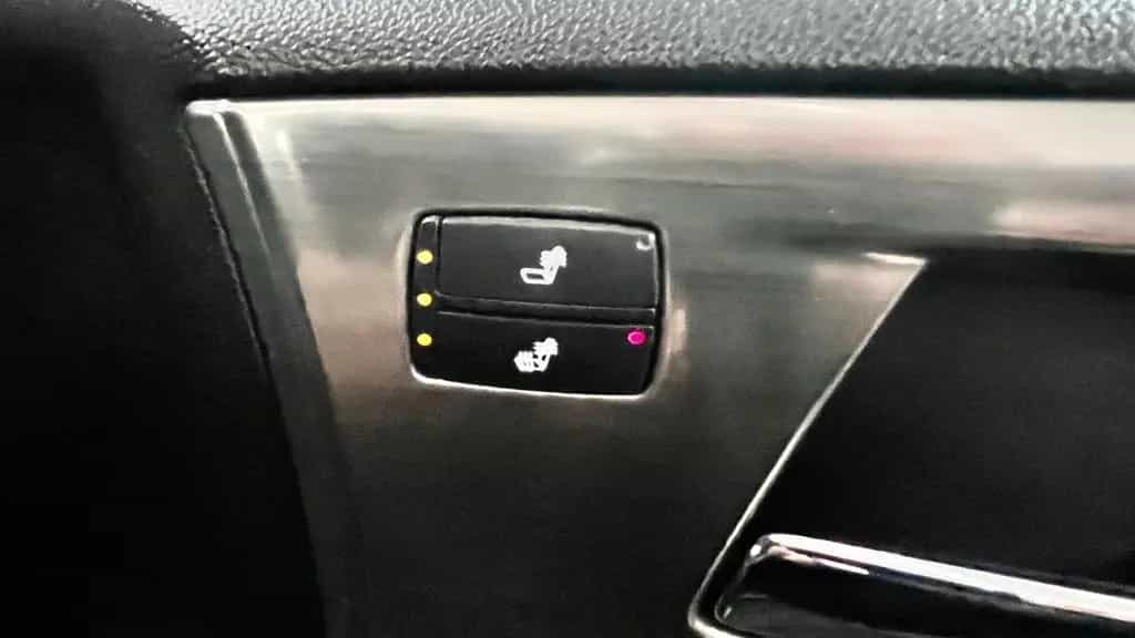 Hummer H2 6.2 V8 Luxury*1.HAND*7 Si.*KAMERA*TÜV NEU* 01/2008-photo-22