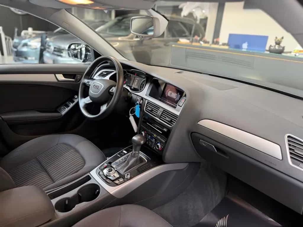 Audi A4 Avant Ambiente 2.0 TDI/Xenon/Navi/BT/SHZ 11/2013-photo-20