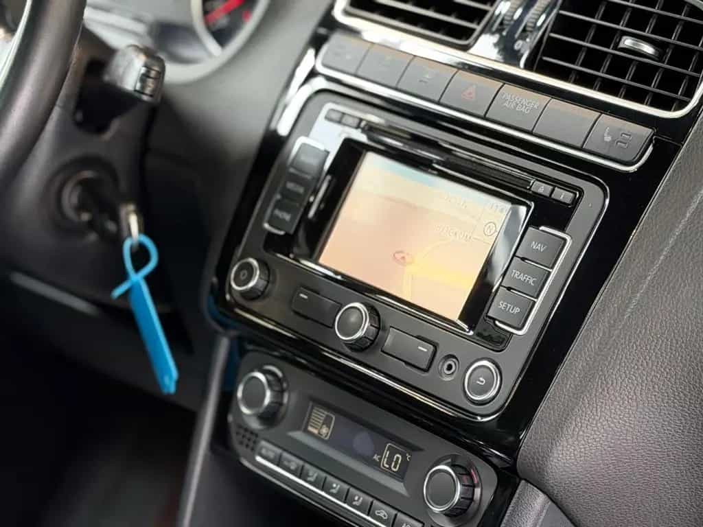 Volkswagen Polo V GTI /Bi-Xenon/Navi/BT/Alcantara/BT/1.Hand 03/2012-photo-19