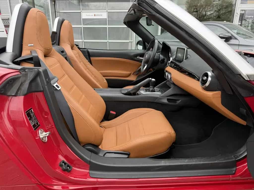 Fiat 124 Spider 1.4 LUSSO/BOSE/SITZHEIZUNG/PARKSENSOR 04/2017-photo-12