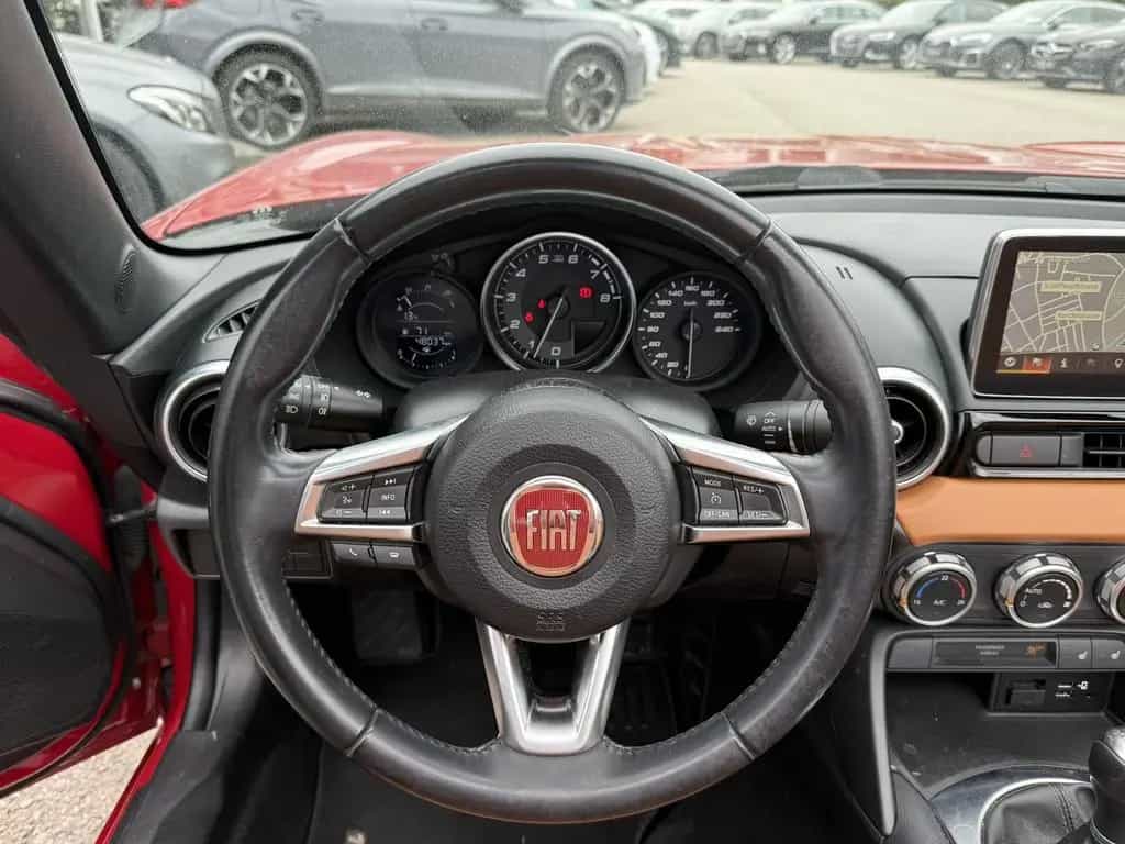 Fiat 124 Spider 1.4 LUSSO/BOSE/SITZHEIZUNG/PARKSENSOR 04/2017-photo-14