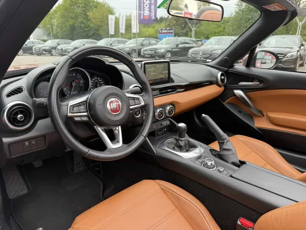Fiat 124 Spider 1.4 LUSSO/BOSE/SITZHEIZUNG/PARKSENSOR 04/2017-photo-15