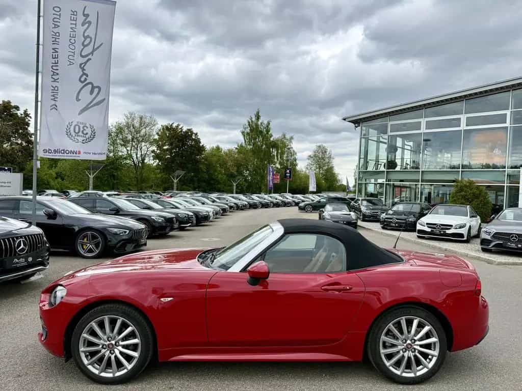 Fiat 124 Spider 1.4 LUSSO/BOSE/SITZHEIZUNG/PARKSENSOR 04/2017-photo-2