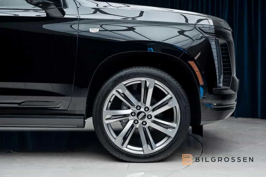 Cadillac Escalade Platinum Sport Exclusive Seats 24" MY26 null-photo-12