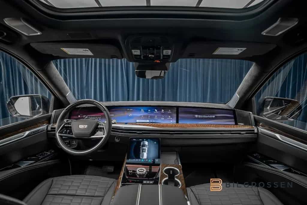 Cadillac Escalade Platinum Sport Exclusive Seats 24" MY26 null-photo-14