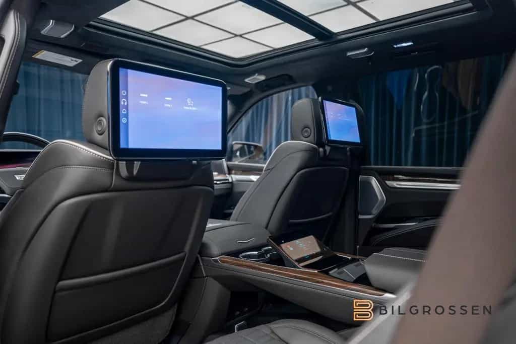Cadillac Escalade Platinum Sport Exclusive Seats 24" MY26 null-photo-18