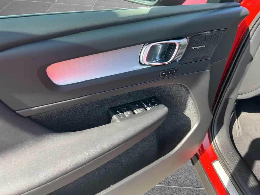 Volvo XC40 B3 Plus Bright/SitzHZ/StandHZ/Keyless 03/2023-photo-8