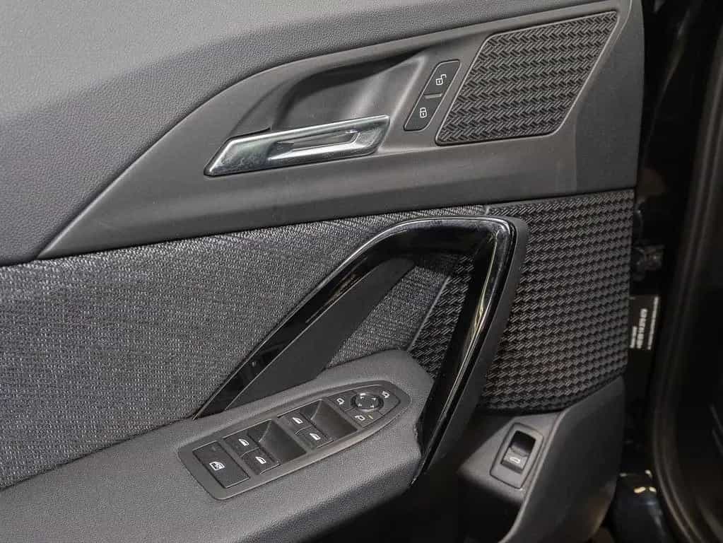 BMW X1 xDrive23d HUD ACC AHK RFK NAVI LED PDC V+H 01/2023-photo-4