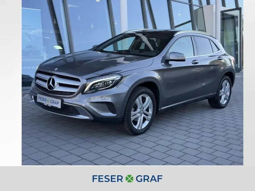 Mercedes-Benz GLA 200 Score *Pano*Kamera*Sitzhzg*8-fach* 02/2016-photo-0