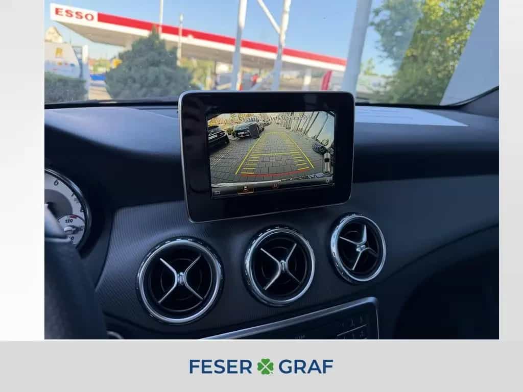 Mercedes-Benz GLA 200 Score *Pano*Kamera*Sitzhzg*8-fach* 02/2016-photo-10