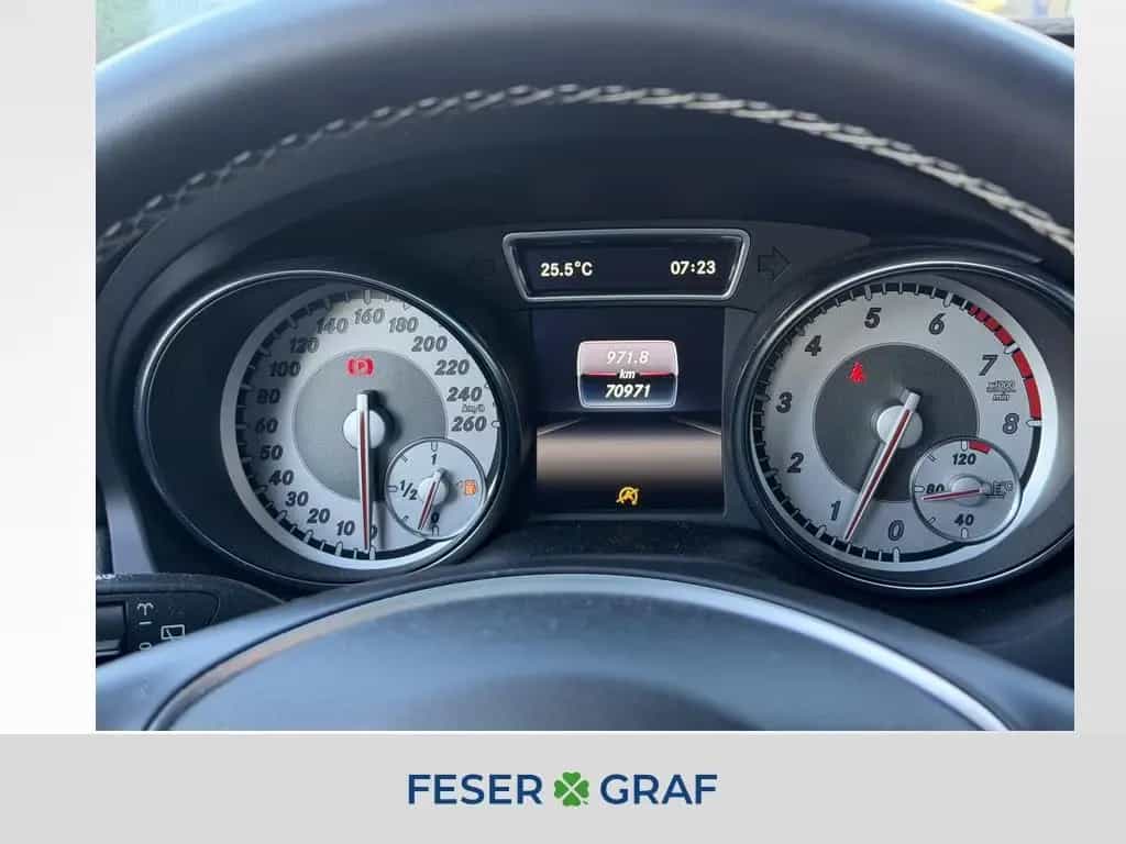 Mercedes-Benz GLA 200 Score *Pano*Kamera*Sitzhzg*8-fach* 02/2016-photo-12