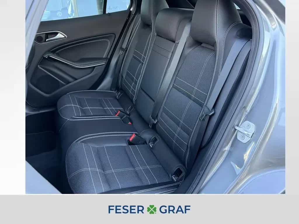 Mercedes-Benz GLA 200 Score *Pano*Kamera*Sitzhzg*8-fach* 02/2016-photo-5