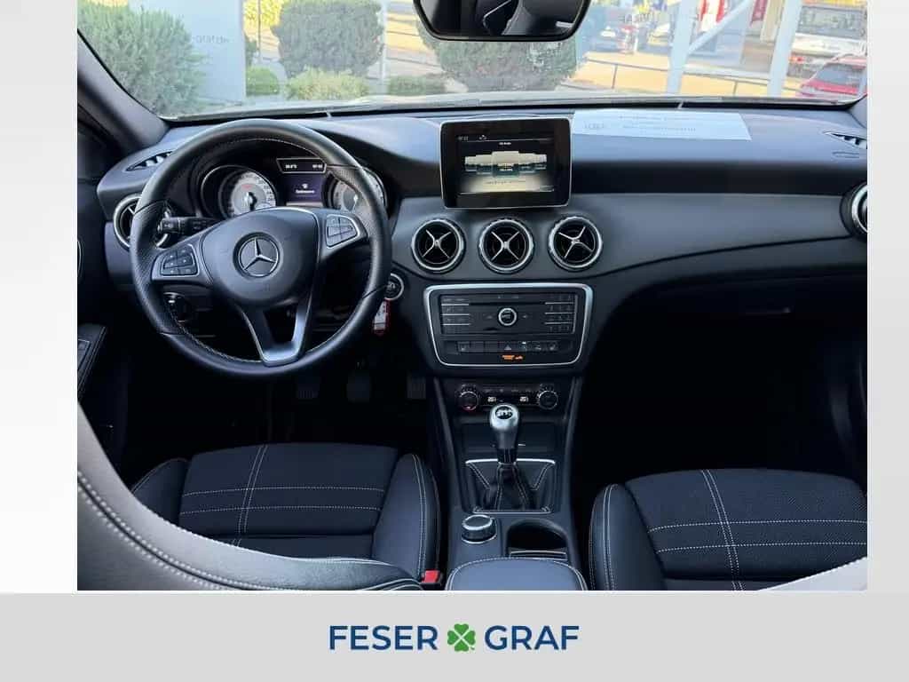 Mercedes-Benz GLA 200 Score *Pano*Kamera*Sitzhzg*8-fach* 02/2016-photo-7