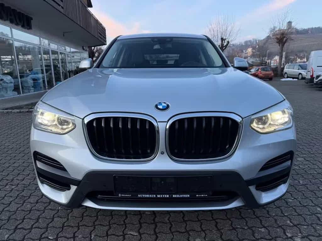 BMW X3 xDrive 20 d*Advantage*LED*AHK*EU6dT* 09/2021-photo-1