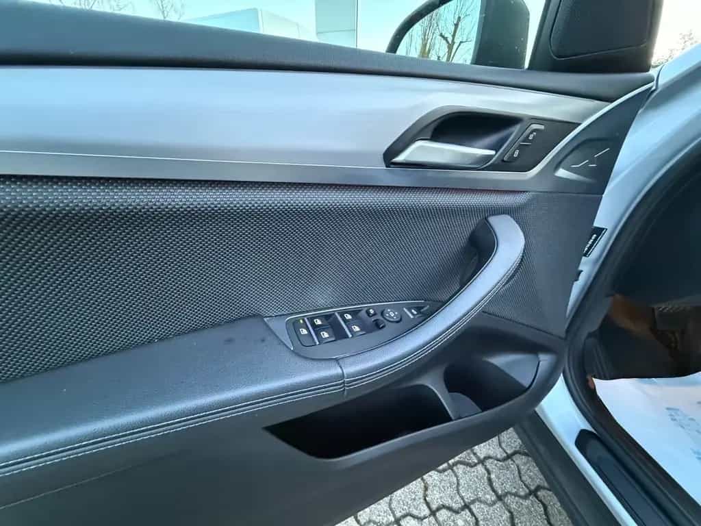 BMW X3 xDrive 20 d*Advantage*LED*AHK*EU6dT* 09/2021-photo-18