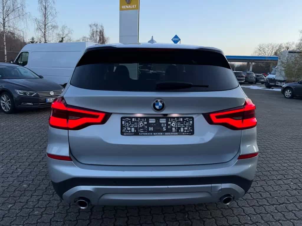 BMW X3 xDrive 20 d*Advantage*LED*AHK*EU6dT* 09/2021-photo-4