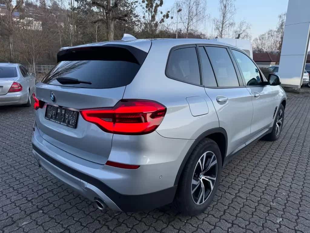BMW X3 xDrive 20 d*Advantage*LED*AHK*EU6dT* 09/2021-photo-5