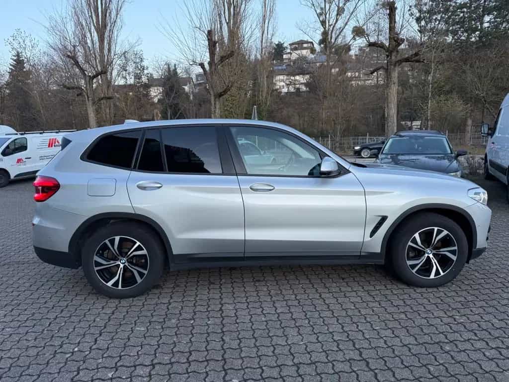 BMW X3 xDrive 20 d*Advantage*LED*AHK*EU6dT* 09/2021-photo-6