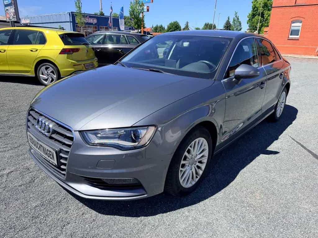 Audi A3 Limousine /Audi Sound-System / Navi/ Bi-Xenon 09/2016-photo-1