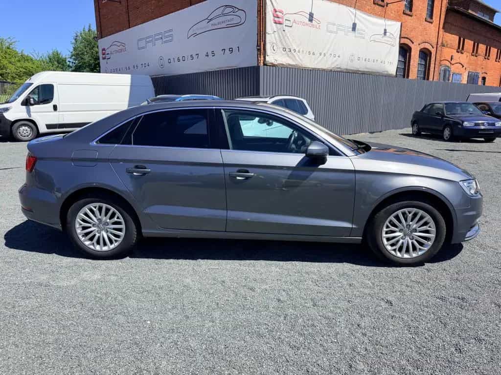 Audi A3 Limousine /Audi Sound-System / Navi/ Bi-Xenon 09/2016-photo-4