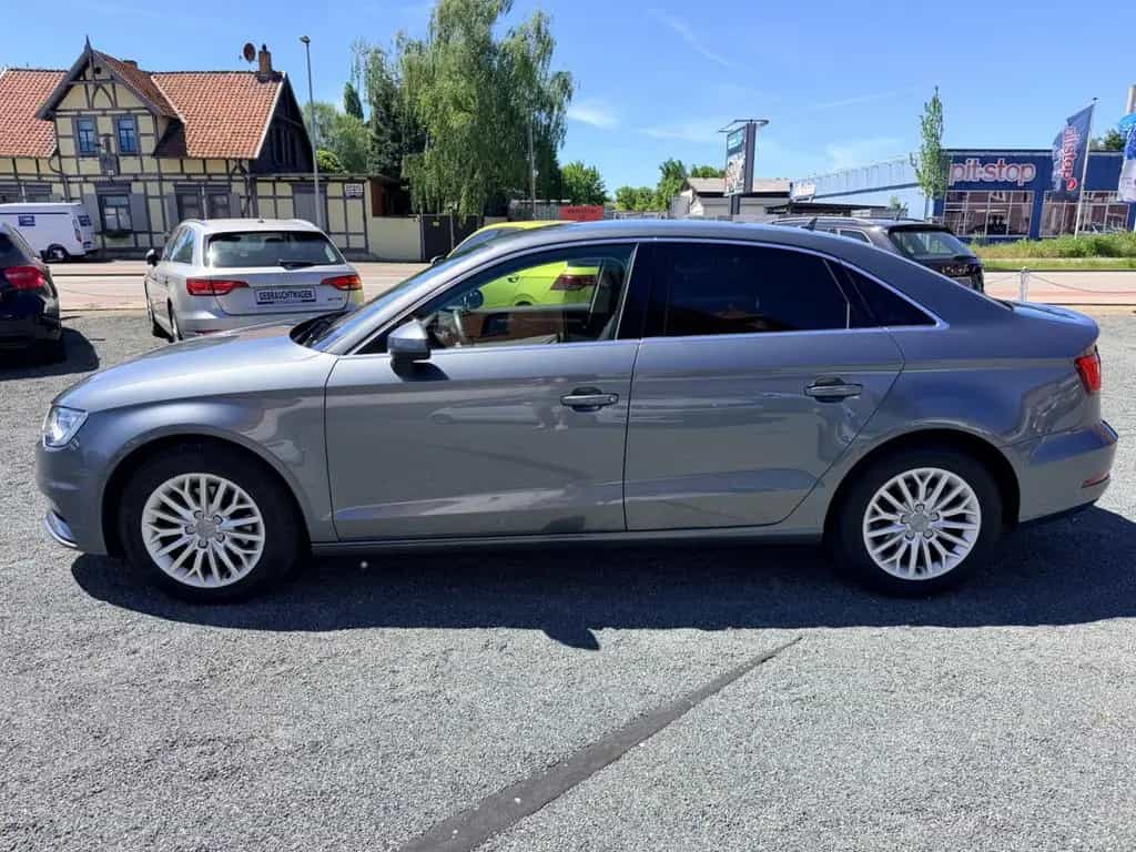 Audi A3 Limousine /Audi Sound-System / Navi/ Bi-Xenon 09/2016-photo-5