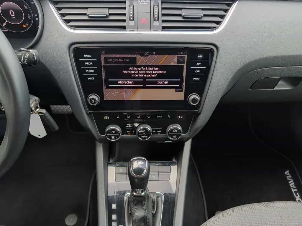 Skoda Octavia Combi TSI DSG Style Navi+ACC+eHeckkl+vir 05/2019-photo-14