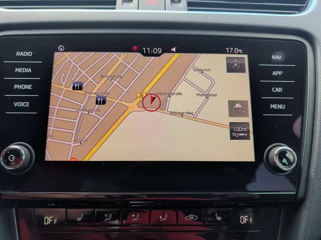 Skoda Octavia Combi TSI DSG Style Navi+ACC+eHeckkl+vir 05/2019-photo-19