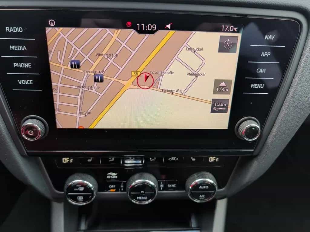 Skoda Octavia Combi TSI DSG Style Navi+ACC+eHeckkl+vir 05/2019-photo-20