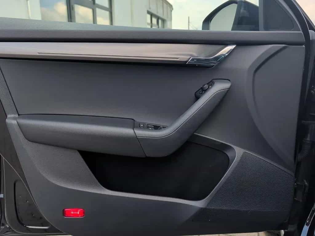 Skoda Octavia Combi TSI DSG Style Navi+ACC+eHeckkl+vir 05/2019-photo-22