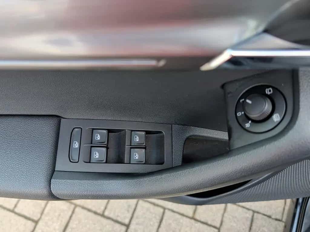Skoda Octavia Combi TSI DSG Style Navi+ACC+eHeckkl+vir 05/2019-photo-23
