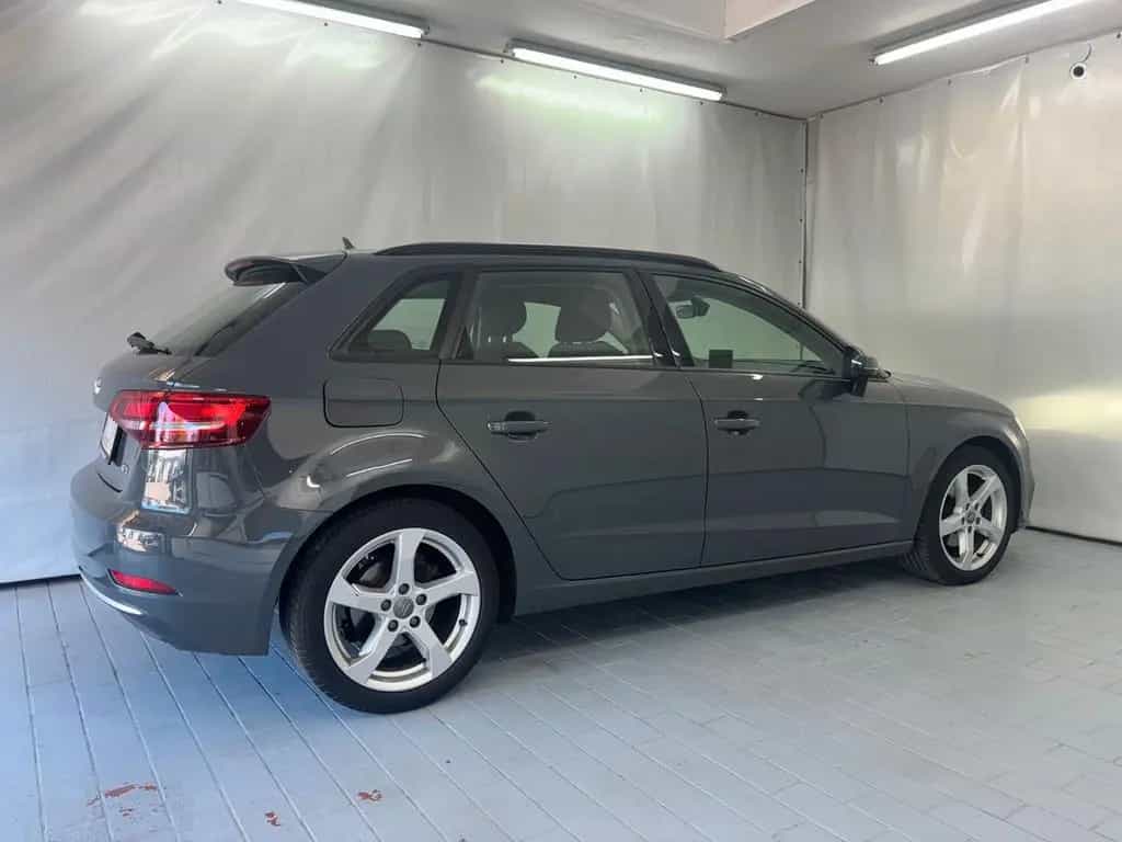 Audi A3 Sportback sport+Aut.+Xenon+Navi 03/2018-photo-4