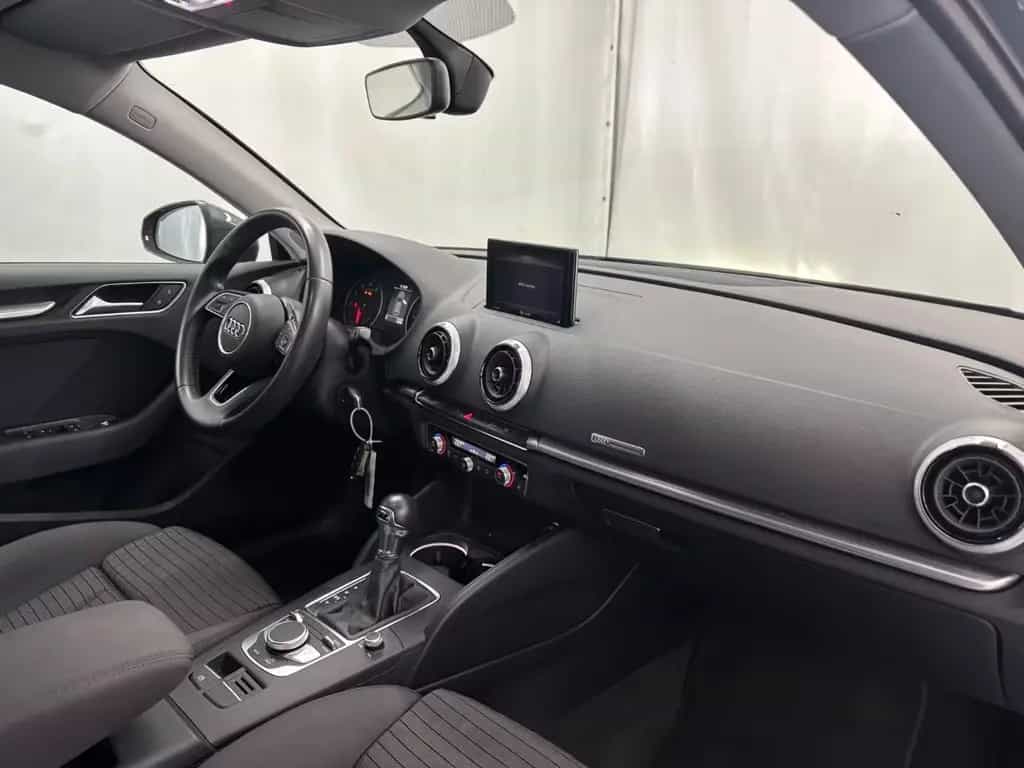 Audi A3 Sportback sport+Aut.+Xenon+Navi 03/2018-photo-9