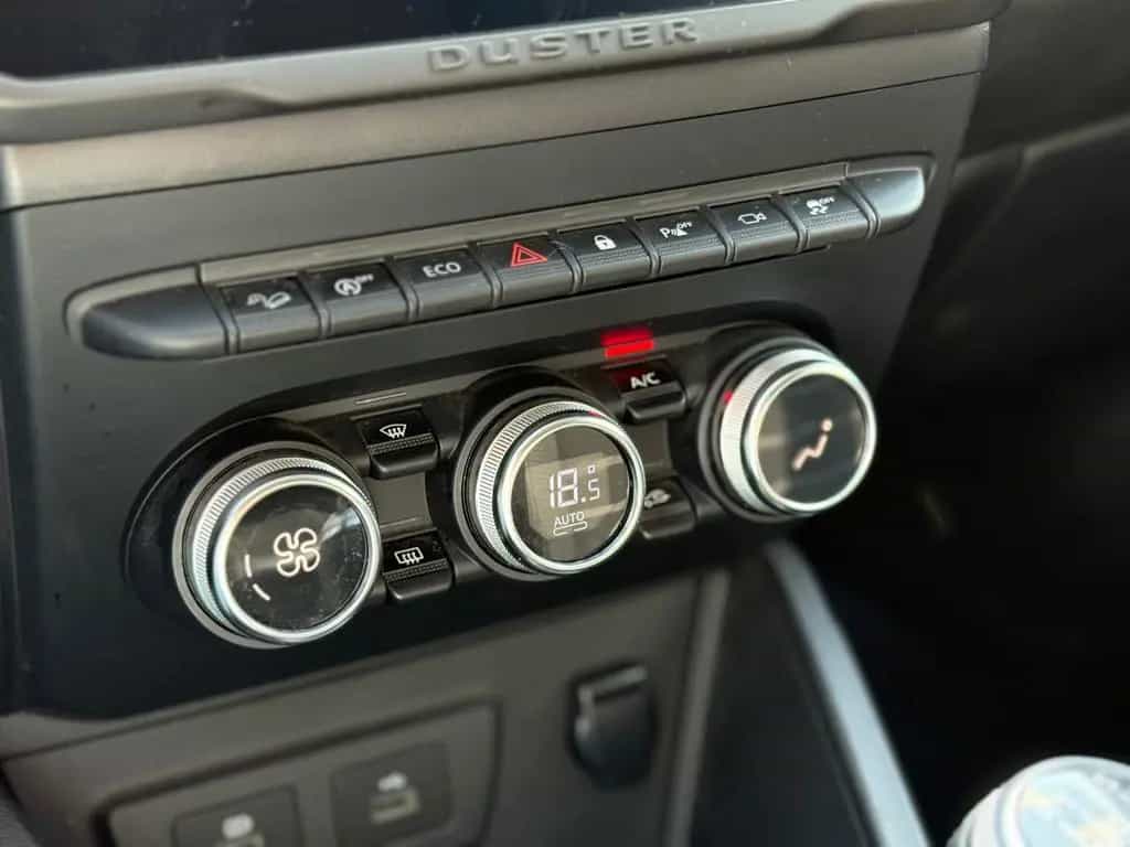 Dacia Duster II Prestige 4WD AHK NAVI 360CAM SHZ KLIMA 08/2022-photo-9
