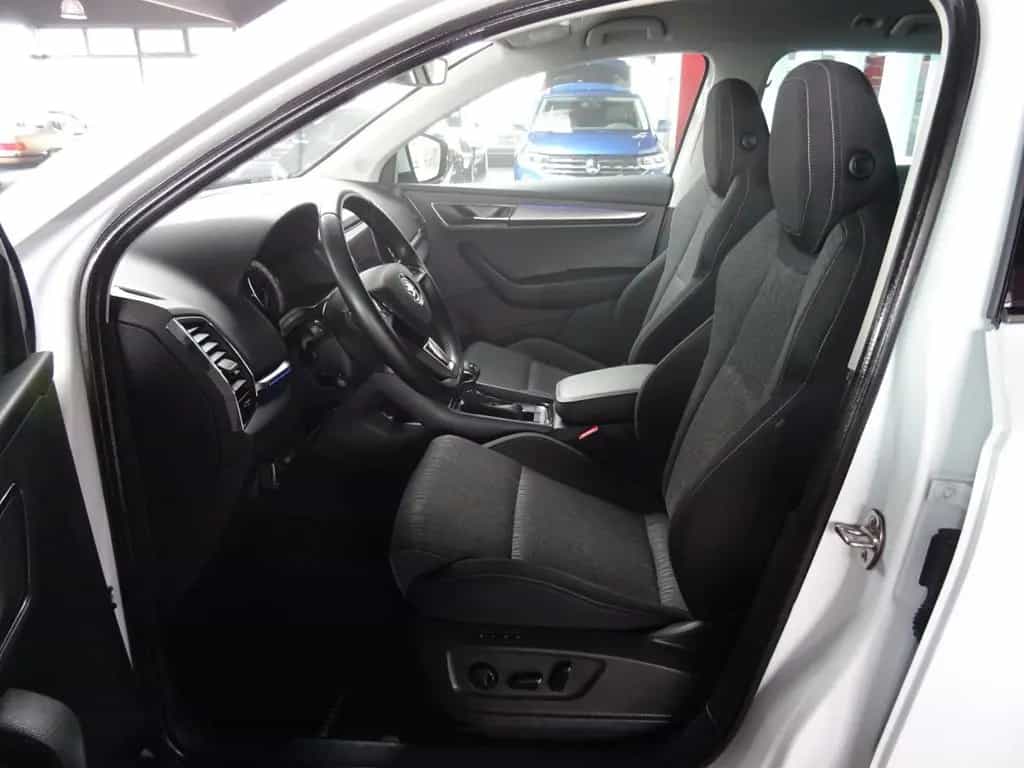 Skoda Karoq TSI 4x4 Style/ DSG/ Navi/ LED/ Kamera/ AHK 03/2019-photo-9