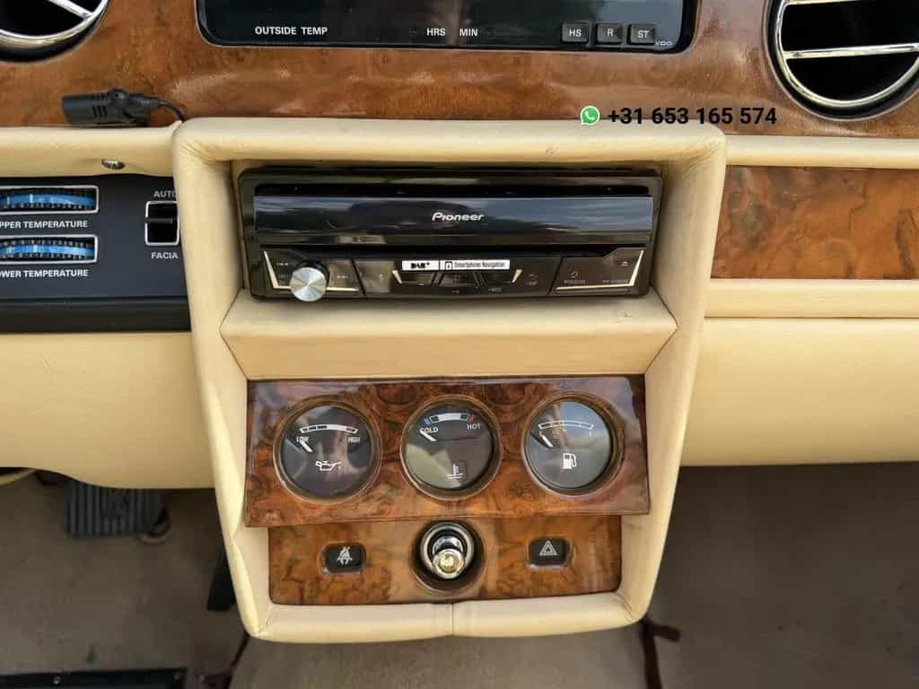 Rolls-Royce Corniche 6.8 Convertible 03/1984-photo-13